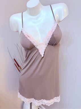 Victoria’s Secret Y2K Vtg Taupe Lace Cut Out Back Nightie Sleep Dress Sz Small